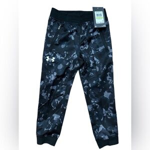 Under‎ Armour Boys Jogger Style Pants Size 4 NWTS Black & Gray Athletic Fit